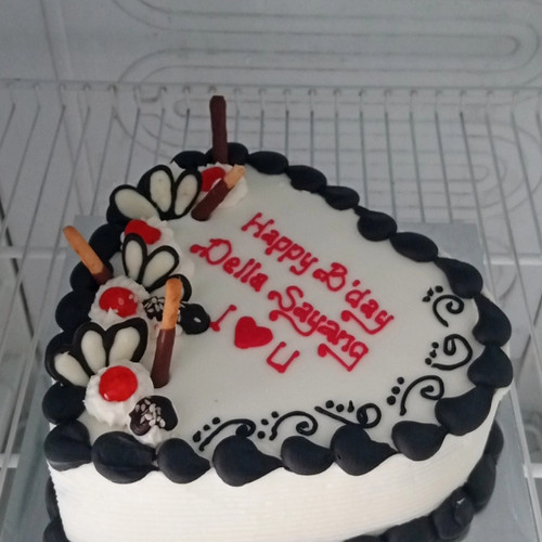 Detail Gambar Kue Ulang Tahun Love Nomer 20