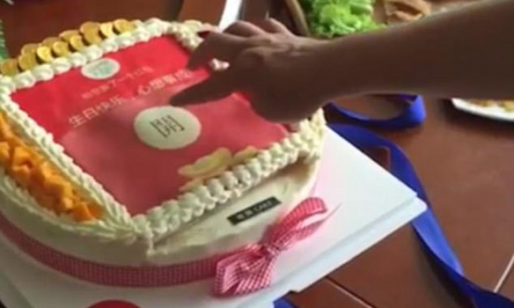 Detail Gambar Kue Ulang Tahun Lucu Dan Unik Nomer 50