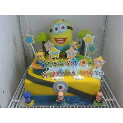 Detail Gambar Kue Ulang Tahun Minion Nomer 32