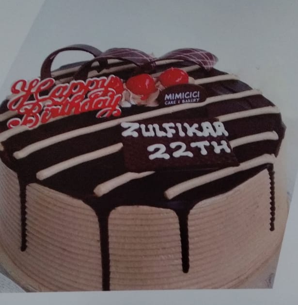 Detail Gambar Kue Ulang Tahun Pria Dewasa Nomer 25