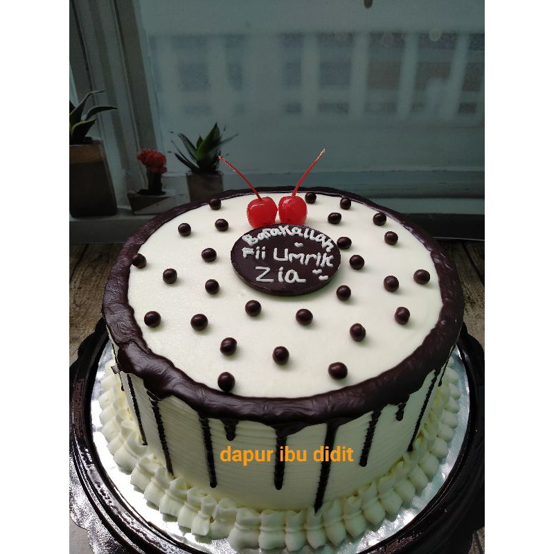 Detail Gambar Kue Ulang Tahun Simple Nomer 8