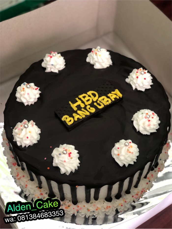 Detail Gambar Kue Ultah Coklat Siram Nomer 38