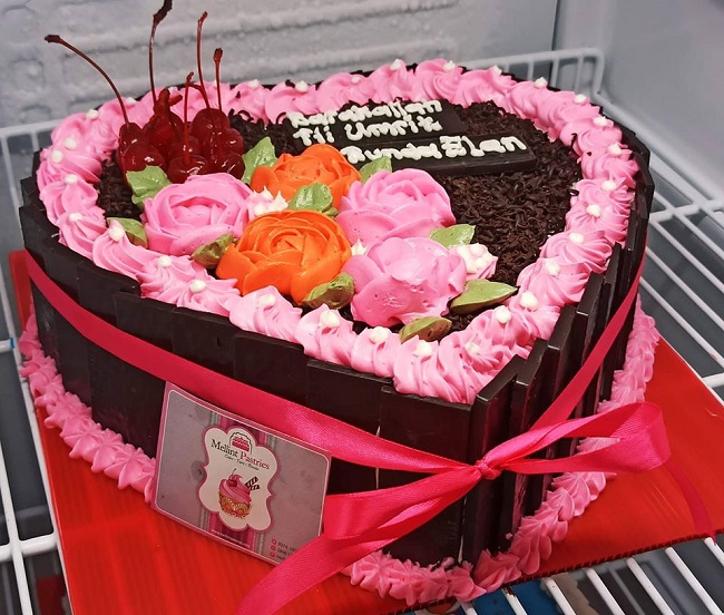 Detail Gambar Kue Ultah Love Nomer 46