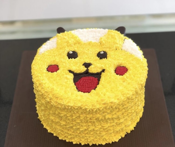 Detail Gambar Kue Ultah Pikachu Nomer 2