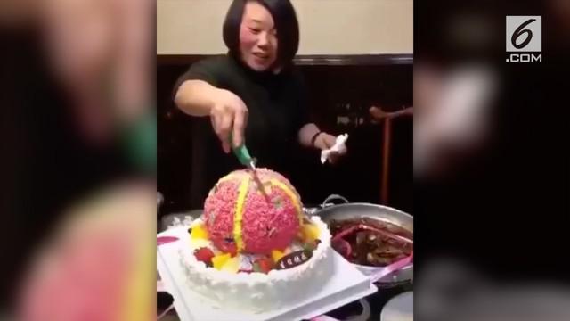 Detail Gambar Kue Ultah Unik Nomer 38