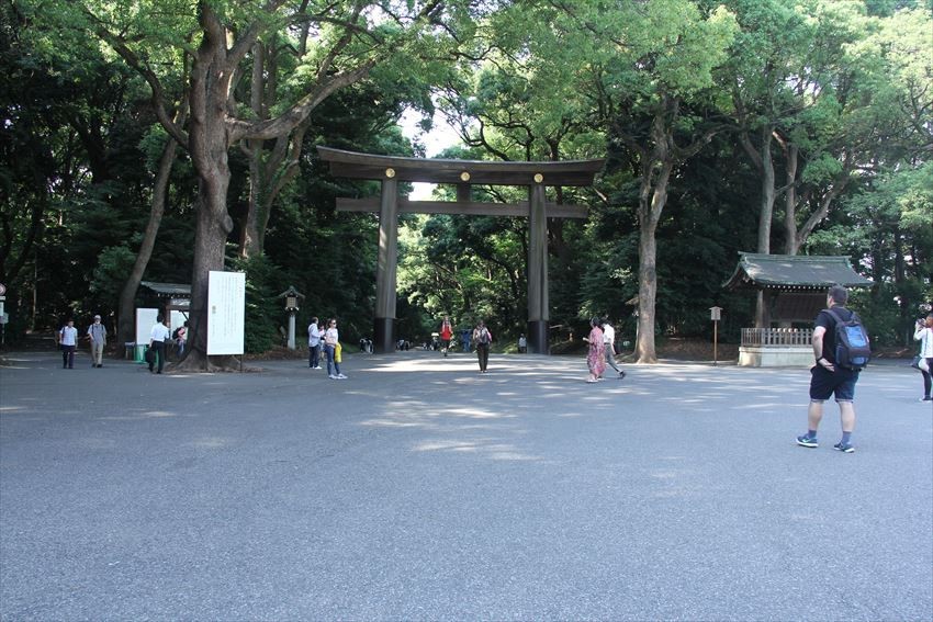 Detail Gambar Kuil Meiji Nomer 48