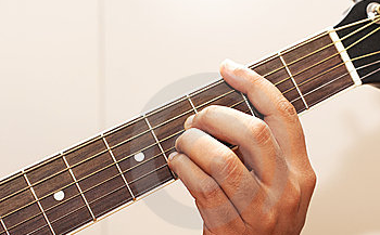 Detail Gambar Kunci Gitar B Nomer 8