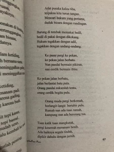 Detail Contoh Puisi Pantun Nomer 9