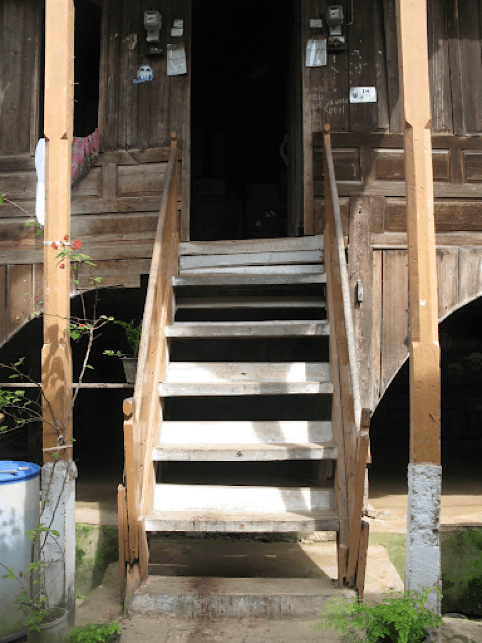 Detail Contoh Rumah Adat Padang Nomer 36