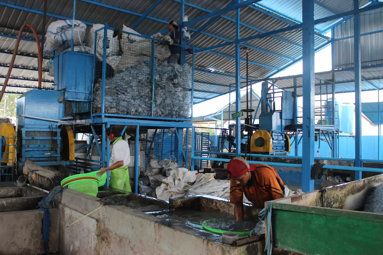 Detail Contoh Sampah Plastik Nomer 47