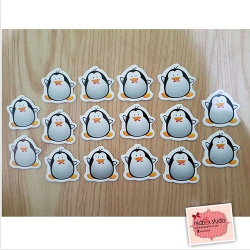 Detail Gambar Kupu Kupu Terbang Gambar Penguin Kartun Nomer 48