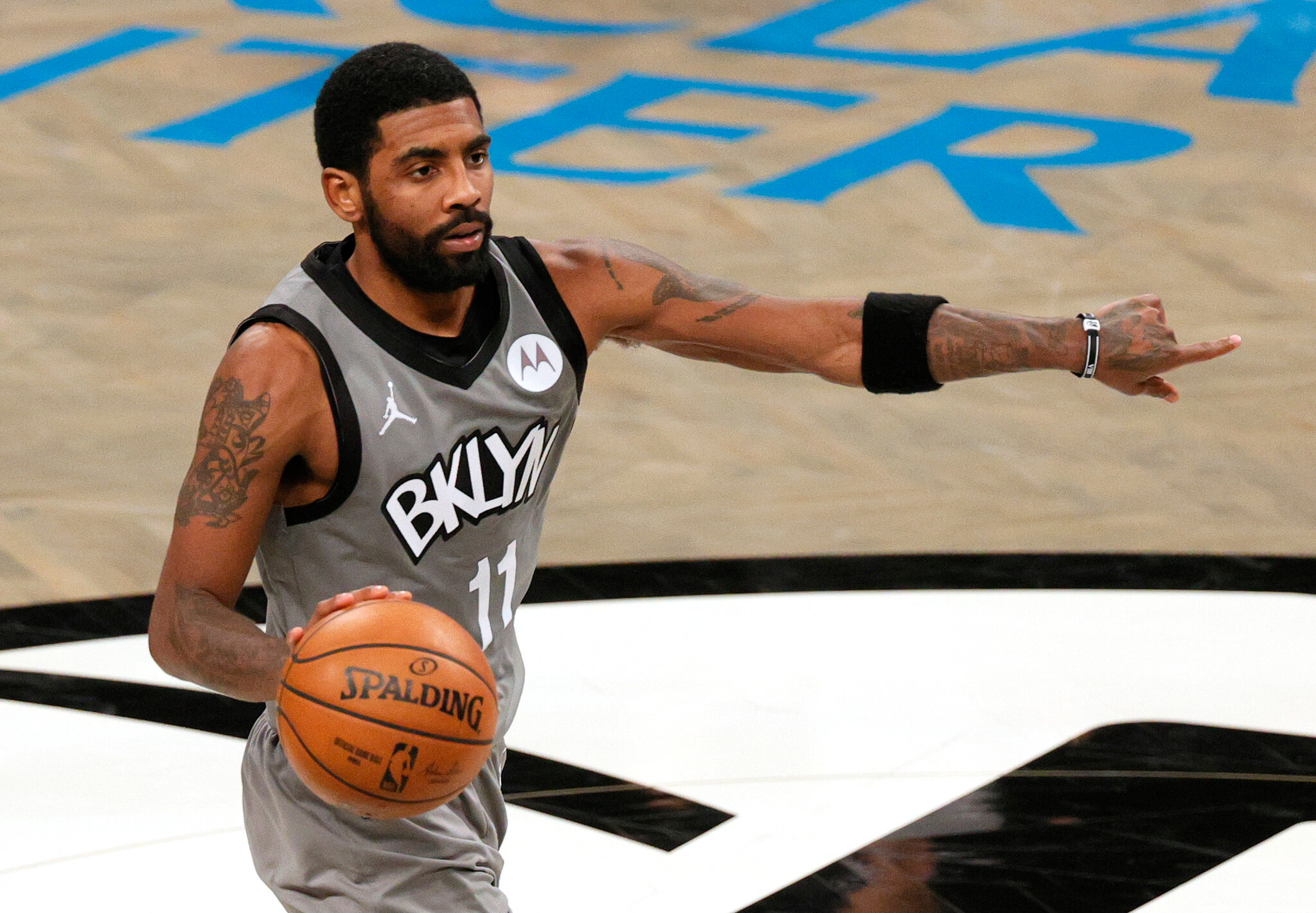 Detail Gambar Kyrie Irving Nomer 15