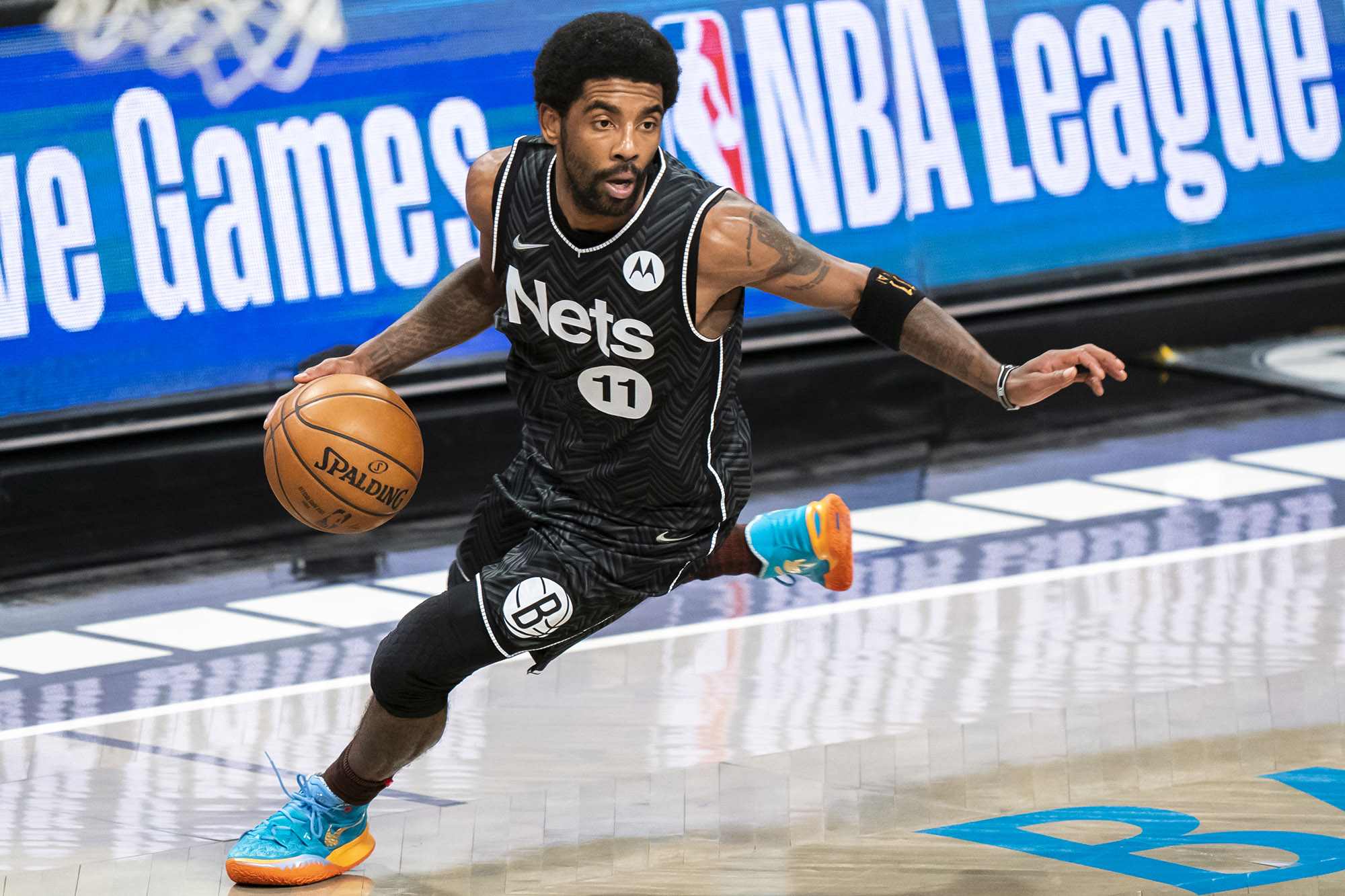 Detail Gambar Kyrie Irving Nomer 49