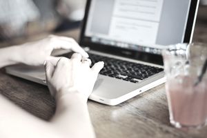Detail Gambar Labtop Dan Komputer Nomer 26