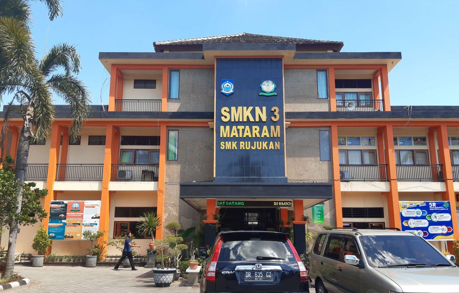 Detail Gambar Lambang Sekolah Smkn 3sumbwa Nomer 6