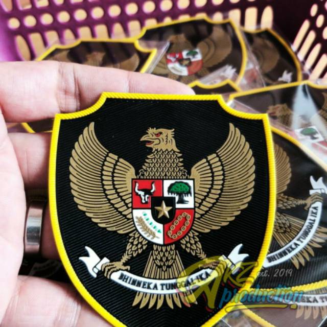 Detail Gambar Lambang Timnas Indonesia Nomer 25