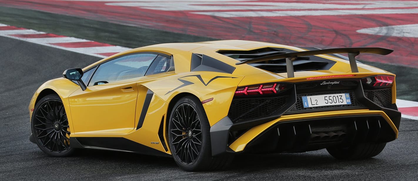 Detail Gambar Lamborghini Aventador Sv Nomer 3