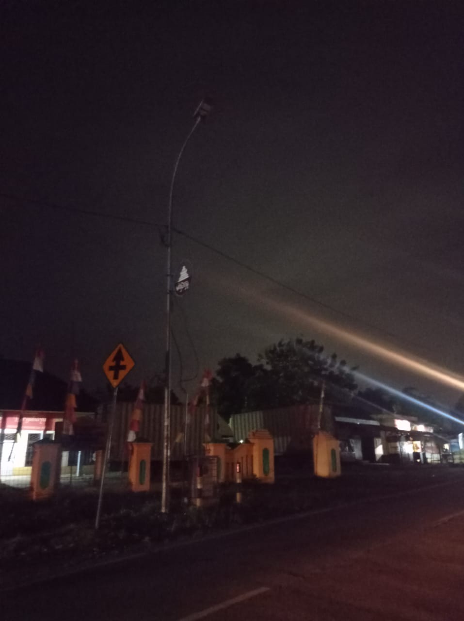 Detail Gambar Lampu Jalan Malam Hari Nomer 24