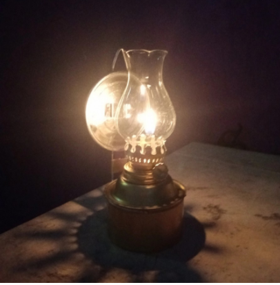 Detail Gambar Lampu Teplok Jaman Dulu Nomer 15