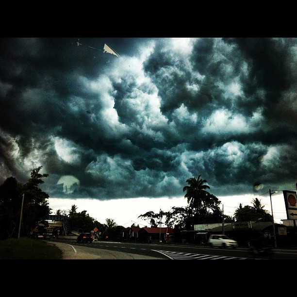 Detail Gambar Langit Mendung Nomer 15