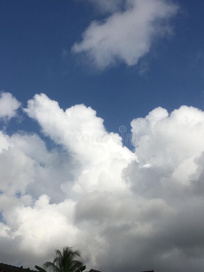 Detail Gambar Langit Mendung Nomer 18