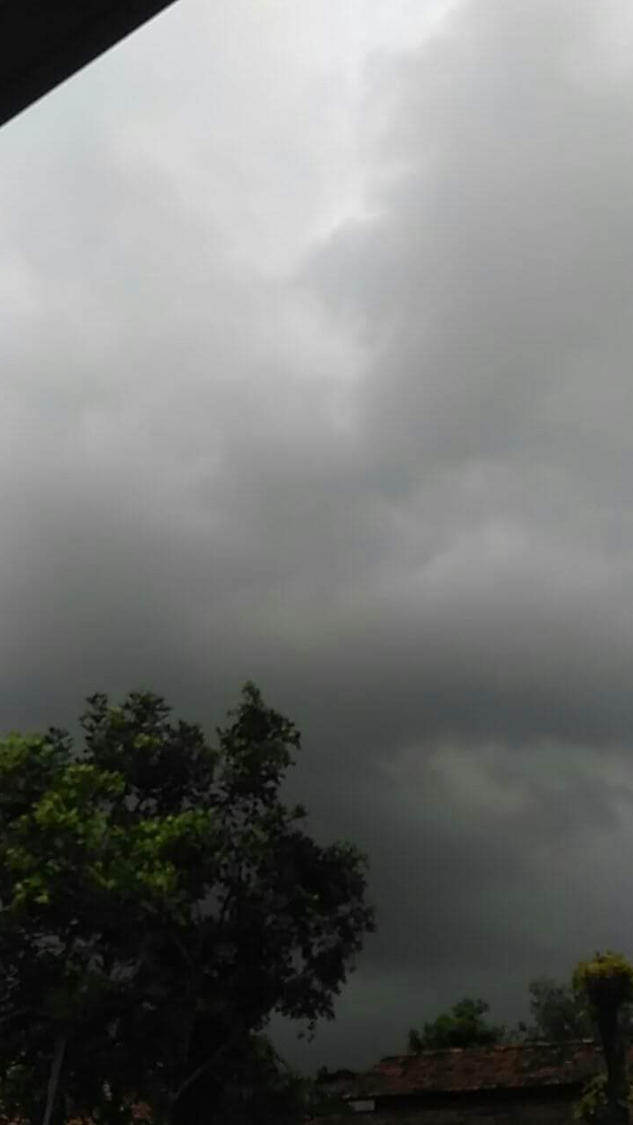 Detail Gambar Langit Mendung Nomer 7