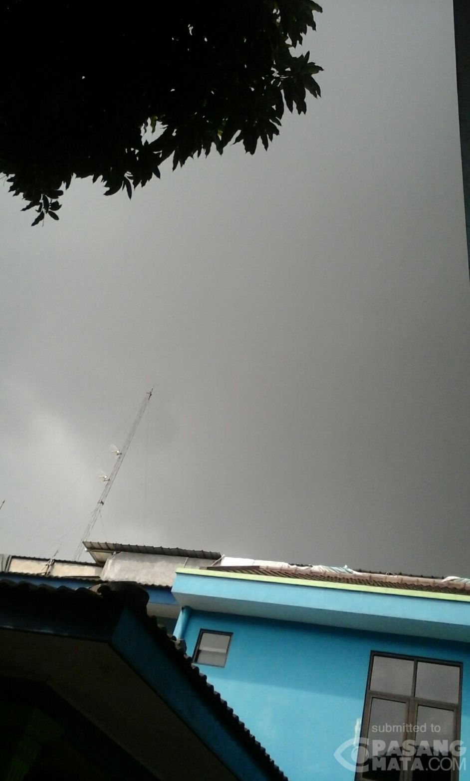 Detail Gambar Langit Mendung Nomer 31
