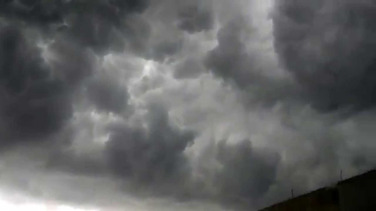 Detail Gambar Langit Mendung Nomer 48