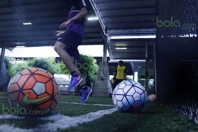 Detail Gambar Lapangan Bola Futsal Nomer 29