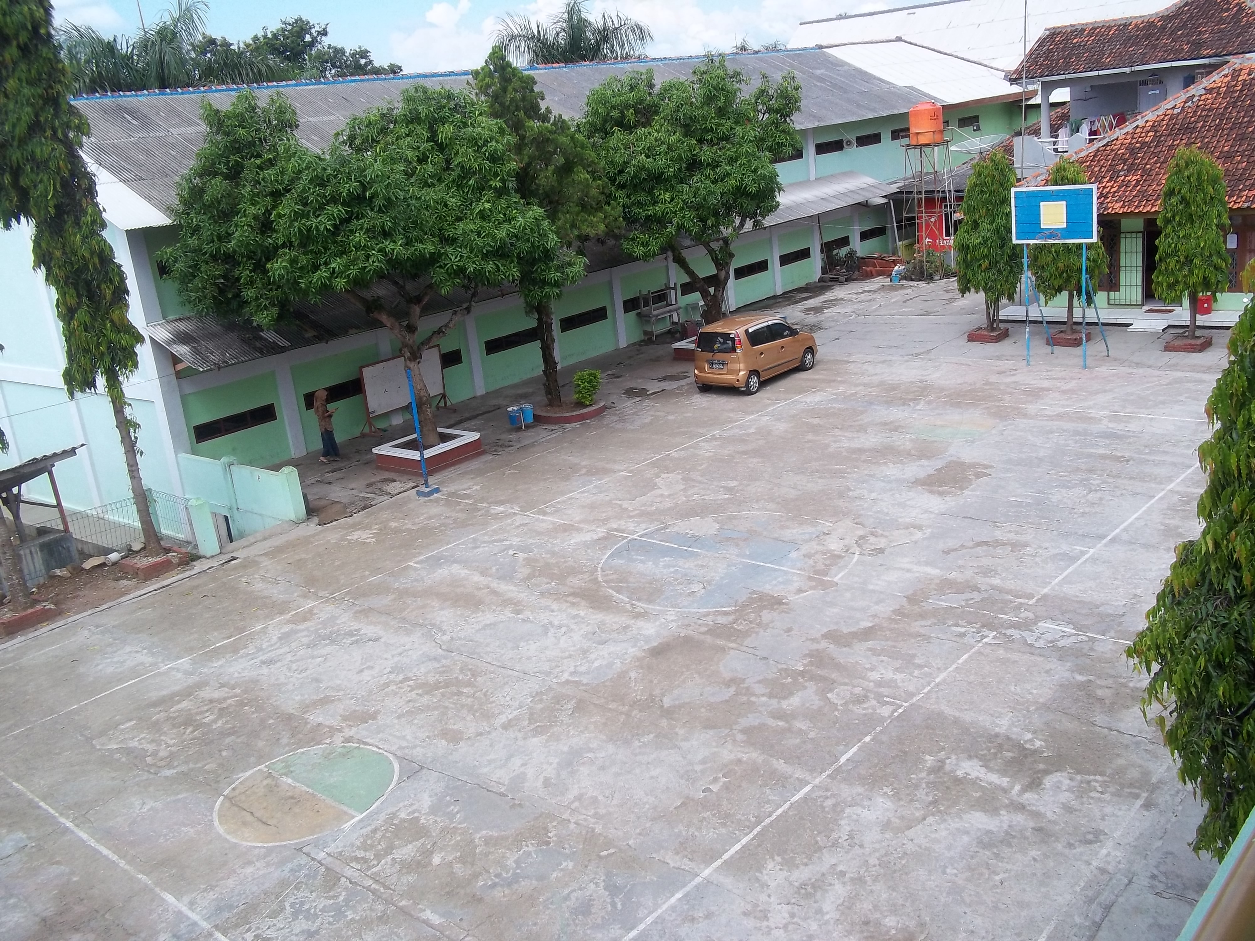 Detail Gambar Lapangan Sekolah Nomer 30