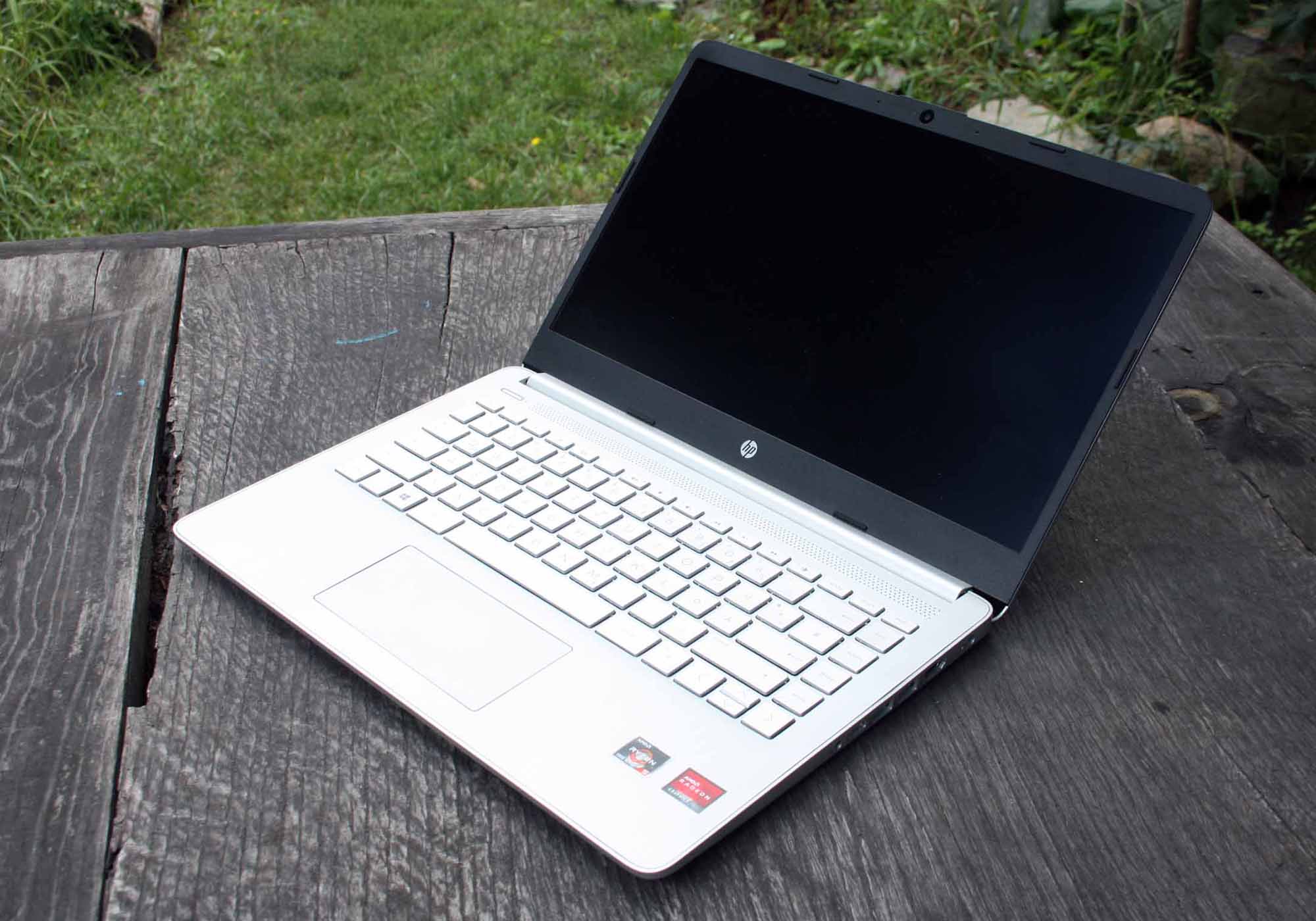 Detail Gambar Laptop Dan Hp Nomer 31