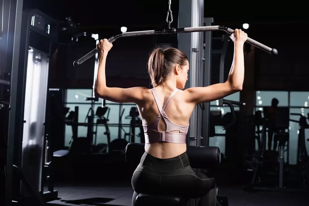 Detail Gambar Lat Pulldown Nomer 14