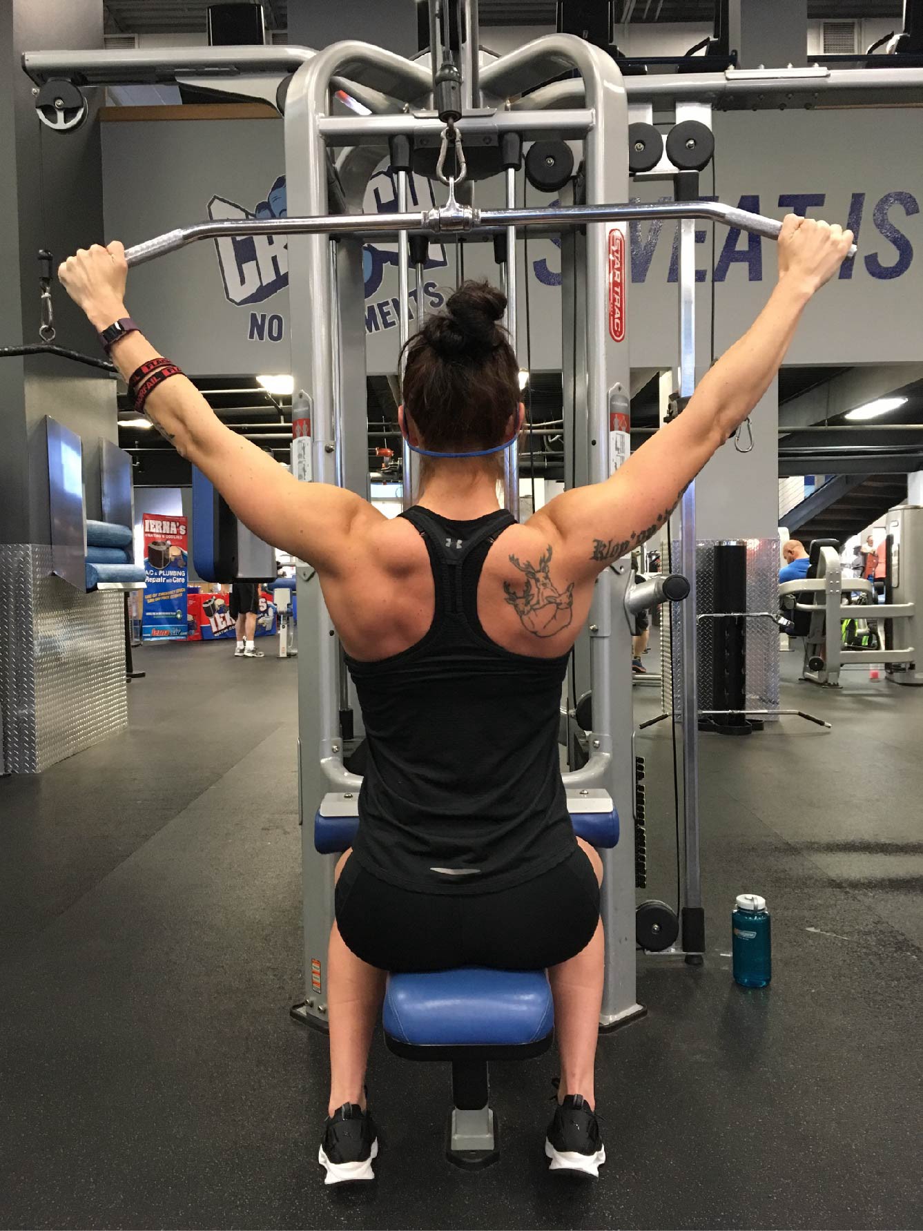 Detail Gambar Lat Pulldown Nomer 8