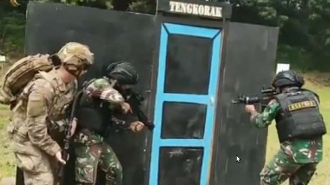 Detail Gambar Latihan Militer Indonesia Nomer 51