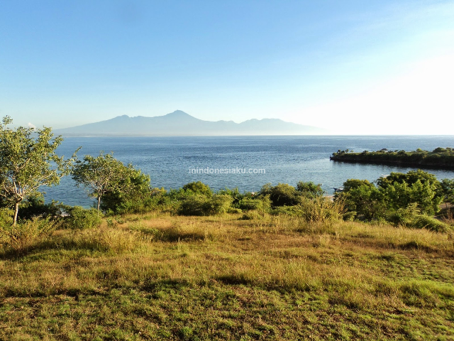 Detail Gambar Laut Dan Gunung Nomer 49