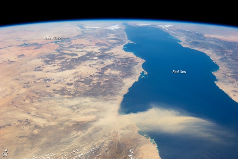 Detail Gambar Laut Merah Di Mesir Nomer 5