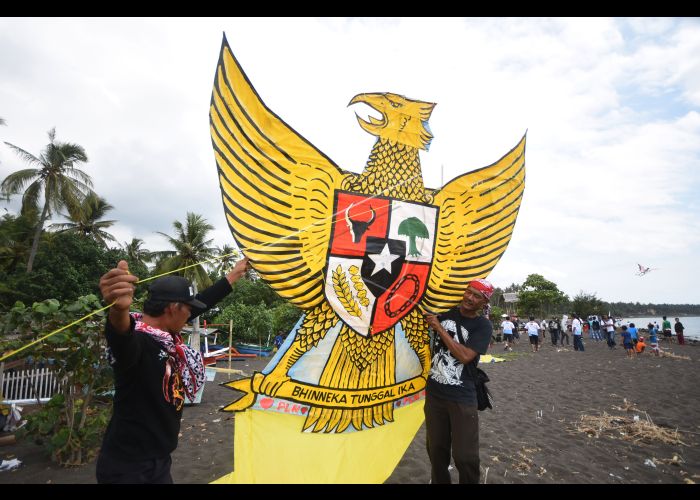 Detail Gambar Layang Layang Garuda Nomer 32