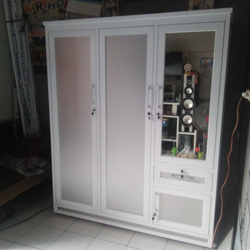 Detail Gambar Lemari Aluminium 3 Pintu Nomer 5