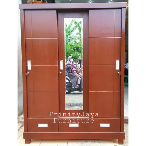 Detail Gambar Lemari Pakaian 3 Pintu Nomer 5