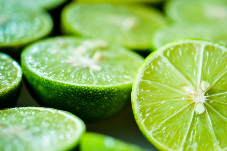 Detail Gambar Lemon Dan Jeruk Nipis Nomer 19