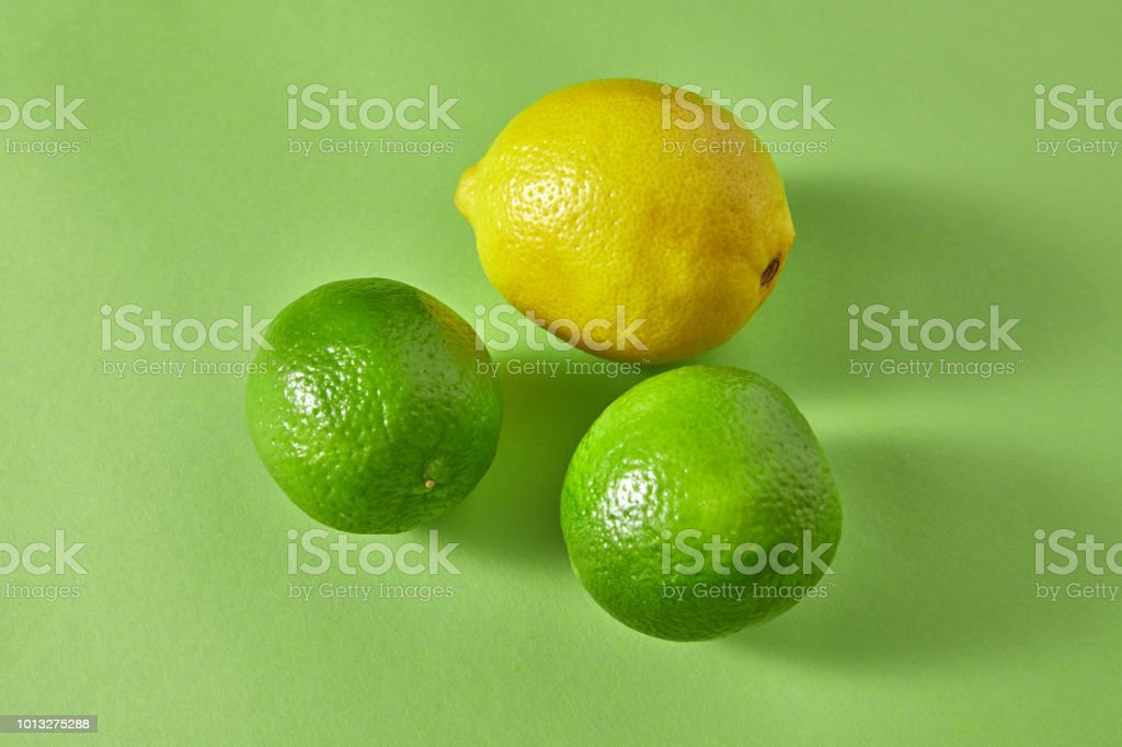 Detail Gambar Lemon Dan Jeruk Nipis Nomer 55
