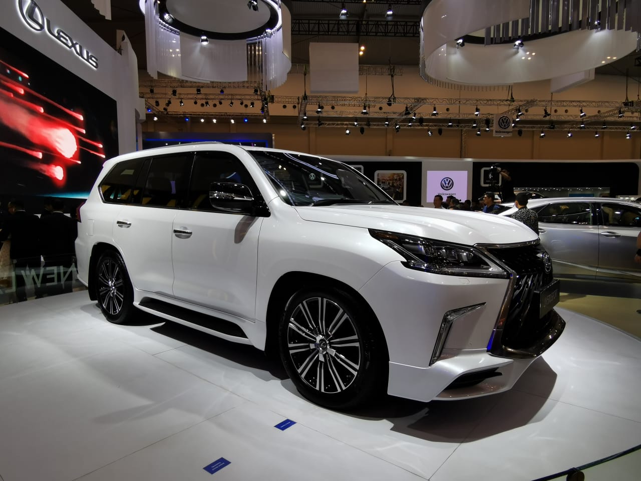 Detail Gambar Lexus Terbaru Nomer 17