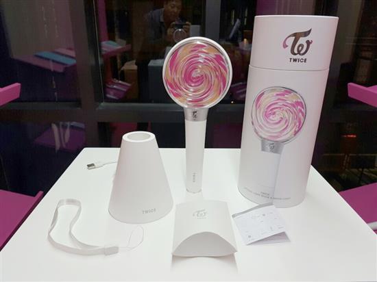 Detail Gambar Lightstick Twice Nomer 33