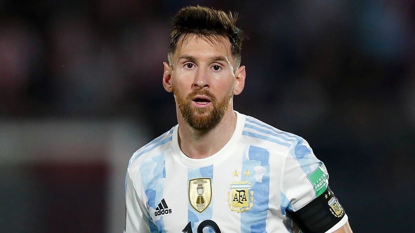 Detail Gambar Lionel Messi Argentina Nomer 4