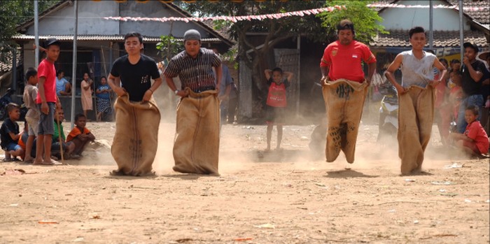 Detail Gambar Lomba Balap Karung Nomer 30