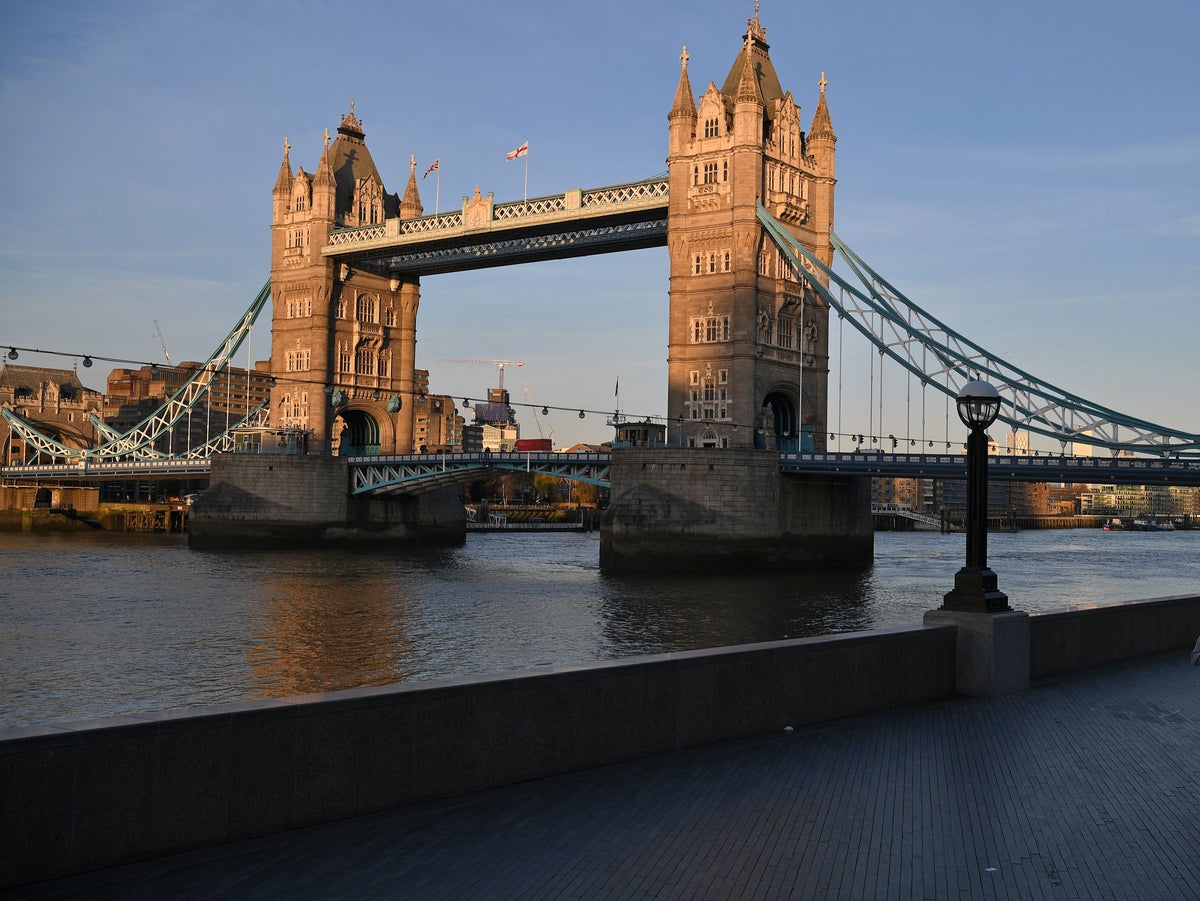 Detail Gambar London Bridge Nomer 52