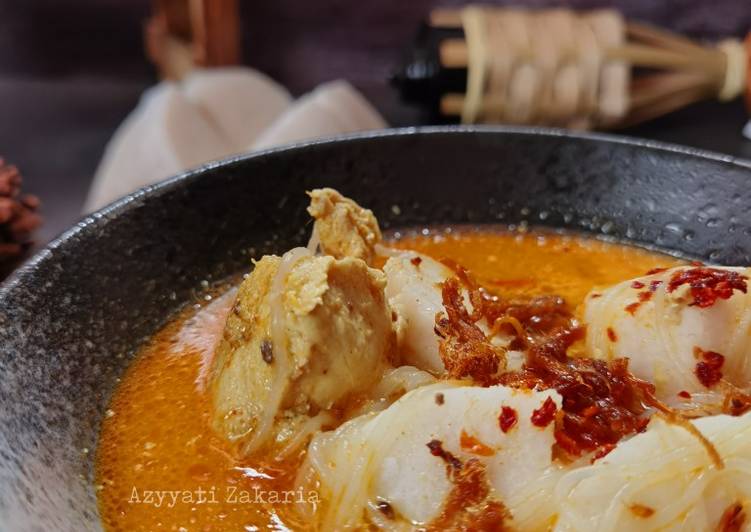 Detail Gambar Lontong Kari Ayam Nomer 18