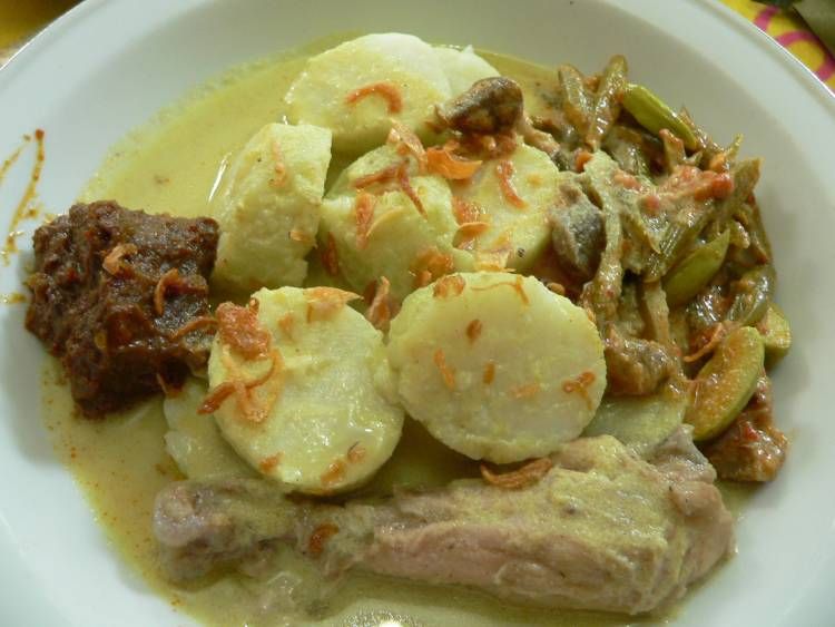 Detail Gambar Lontong Opor Ayam Nomer 23