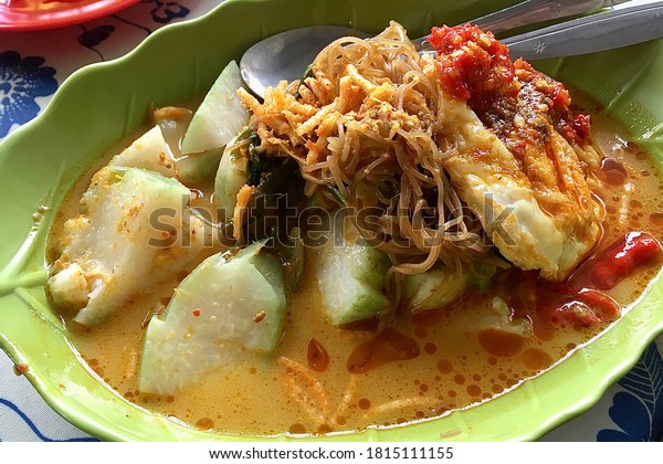 Detail Gambar Lontong Sayur Medan Nomer 32