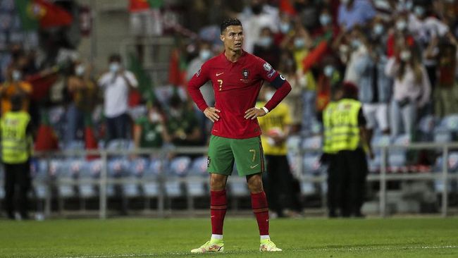 Detail Gambar Lucu Bertulisan Piala Dunia 2018 Ronaldo Nangis Nomer 9